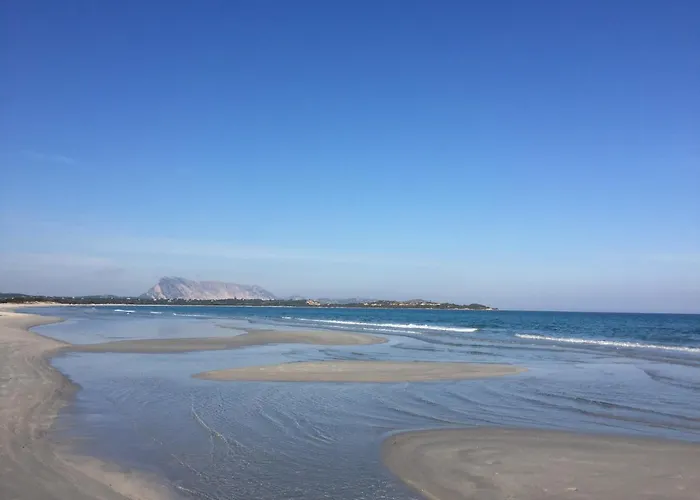 Hotel Al Faro , Spiaggia La Cinta ,San Teodoro